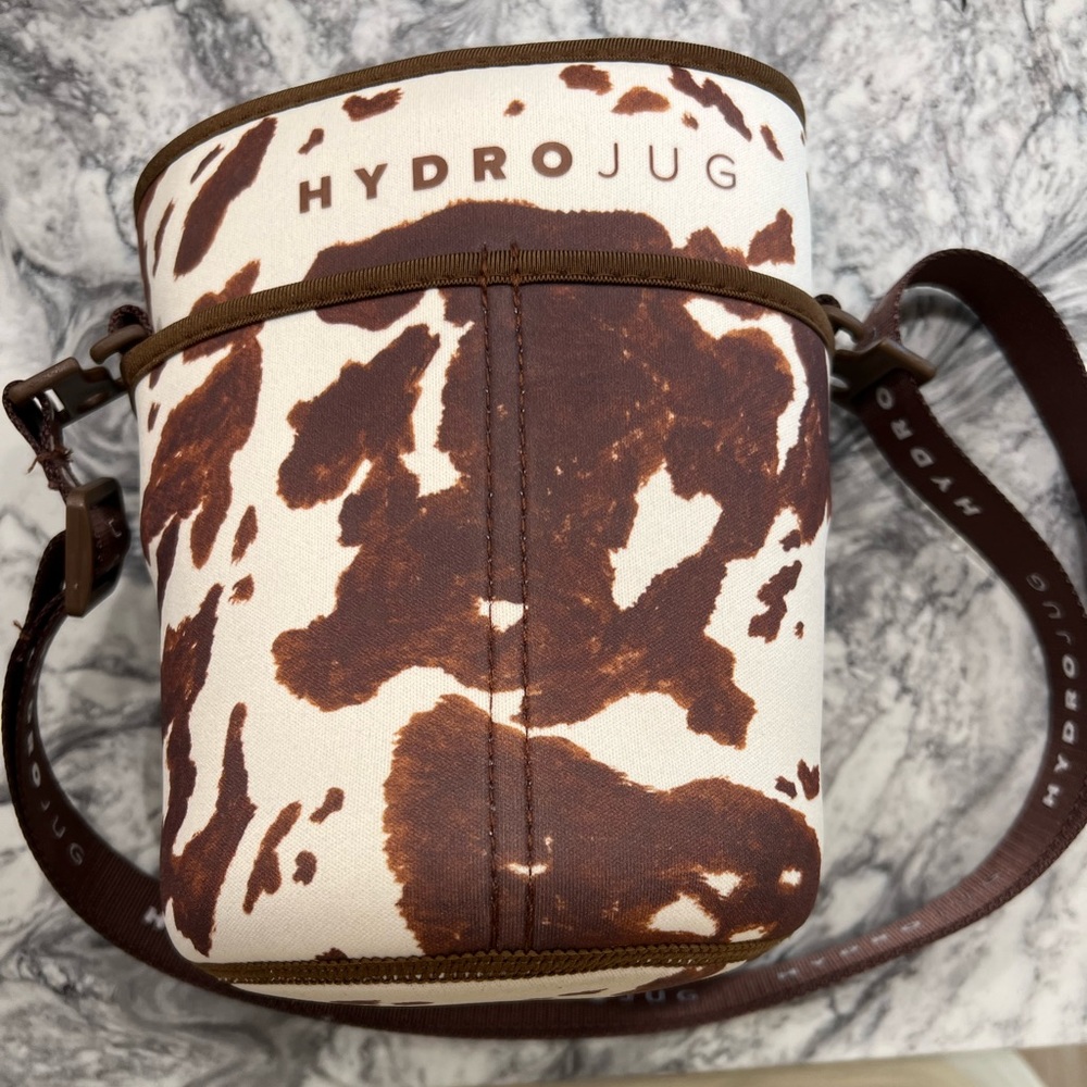 Brown Cow Sleeve Special Edition